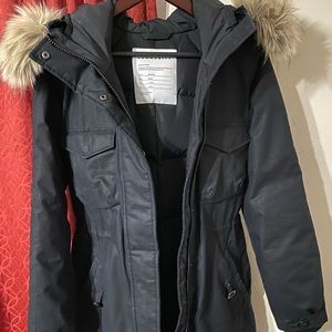 Aritzia Community Paradigm Parka Coat Winter Jacket Black in Black